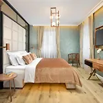 לינה וארוחת בוקר Geremia Luxury
