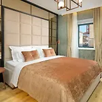 לינה וארוחת בוקר Geremia Luxury 4*