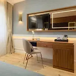 לינה וארוחת בוקר Geremia Luxury ספליט