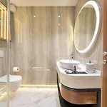 לינה וארוחת בוקר Geremia Luxury