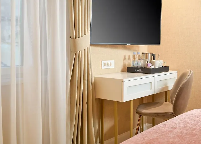 לינה וארוחת בוקר Geremia Luxury 4*