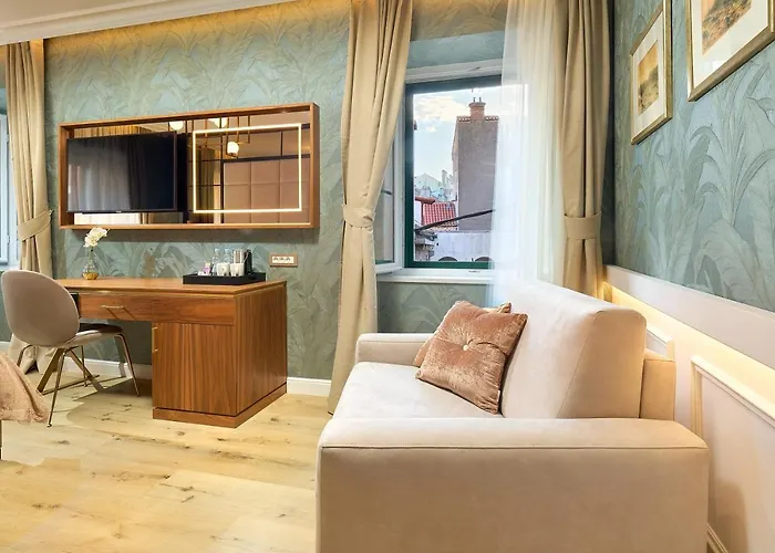 Geremia Luxury לינה וארוחת בוקר 4*