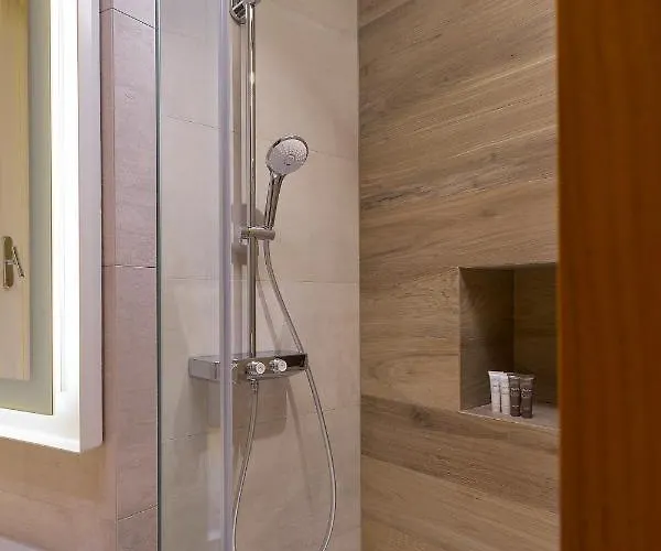 Geremia Luxury לינה וארוחת בוקר 4*