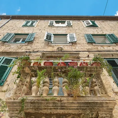 Geremia Luxury Σπλιτ